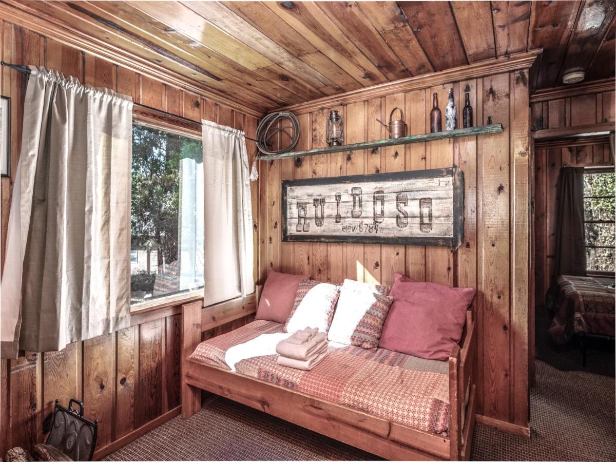 Perfect Cabin, 2 Bedrooms, Fireplace, Midtown, Sleeps 5 Ruidoso Dış mekan fotoğraf